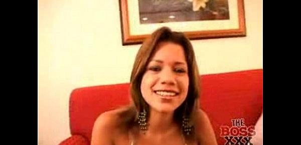  Cindy Cortéz - Chica de la Polar graba vídeo porno a espaldas de su novio